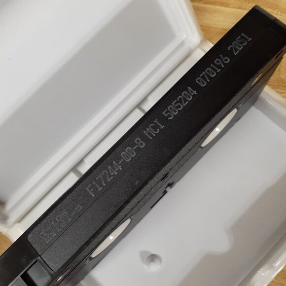 The Wizard Of Oz 1939 VHS Clamshell THX Digitally Mastered Judy Garland Fleming - Picture 6 of 6